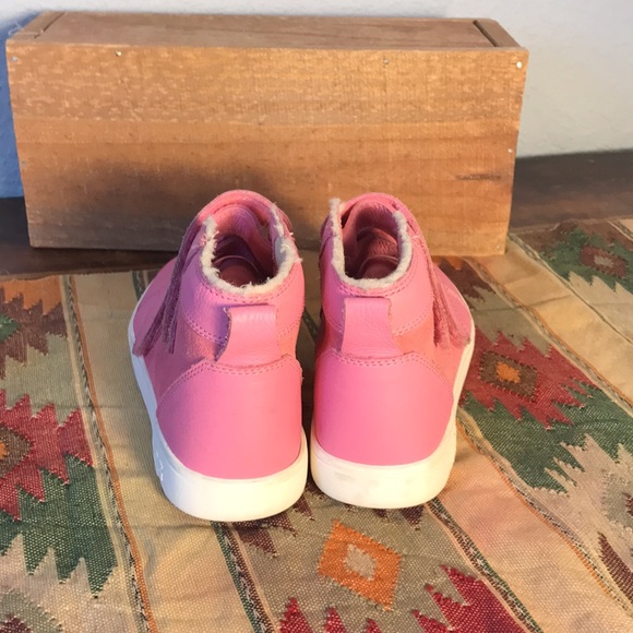 UGG Velcro close sneakers - Picture 8 of 10